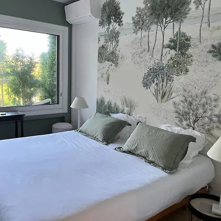 Vue Saint-jean Cap Ferrat: Seaside Comfort For Four Saint-Jean-Cap-Ferrat