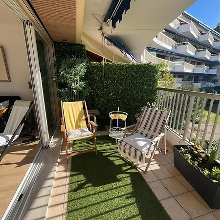 Apartment Vue Saint-jean Cap Ferrat: Seaside Comfort For Four *
